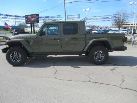 Photos of 2026 Jeep Gladiator Mojave X for sale in Jefferson City, TN at Farris Motor Company - Jefferson City
