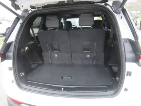 More photos of 2024 Jeep Grand Cherokee L Limited at Farris Motor Company - Jefferson City, TN