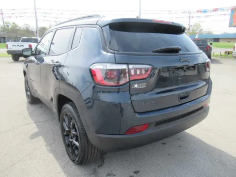Another view of 2026 Jeep Compass Latitude Altitude for sale in Jefferson City, TN at Farris Motor Company - Jefferson City