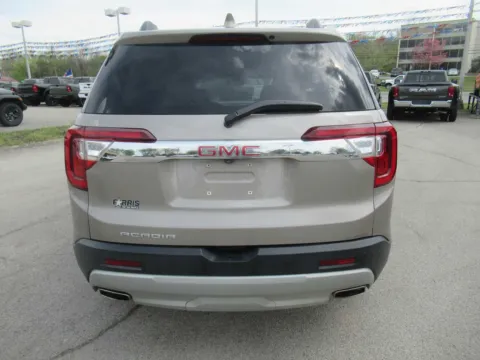 More photos of 2022 GMC Acadia SLT at Farris Motor Company - Jefferson City, TN