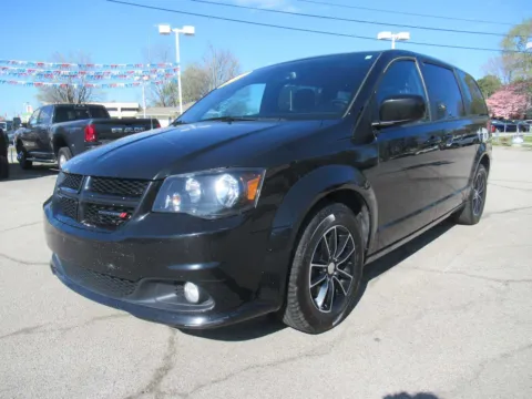 Black 2018 Dodge Grand Caravan SE Plus for sale in Jefferson City, TN