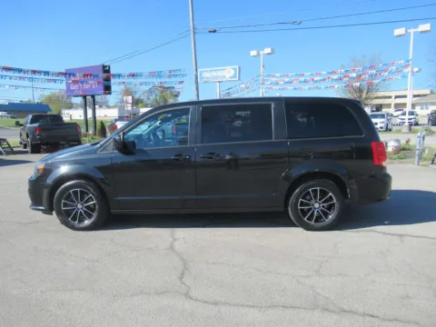 Photos of 2018 Dodge Grand Caravan SE Plus for sale in Jefferson City, TN at Farris Motor Company - Jefferson City