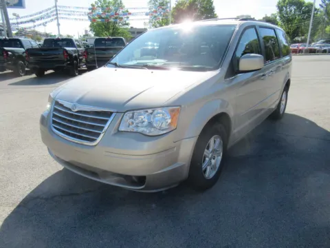 Photos of 2008 Chrysler Town & Country Touring for sale in Jefferson City, TN at Farris Motor Company - Jefferson City