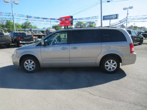 Another view of 2008 Chrysler Town & Country Touring for sale in Jefferson City, TN at Farris Motor Company - Jefferson City