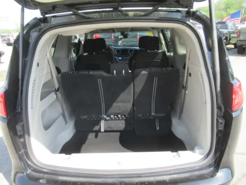 More photos of 2023 Chrysler Voyager LX at Farris Motor Company - Jefferson City, TN