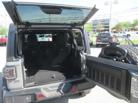 More photos of 2018 Jeep Wrangler Unlimited Sport S at Farris Motor Company - Jefferson City, TN