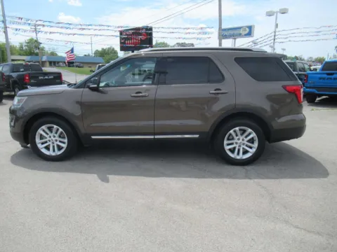 Photos of 2016 Ford Explorer XLT for sale in Jefferson City, TN at Farris Motor Company - Jefferson City