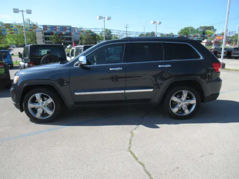 Photos of 2013 Jeep Grand Cherokee Overland for sale in Jefferson City, TN at Farris Motor Company - Jefferson City