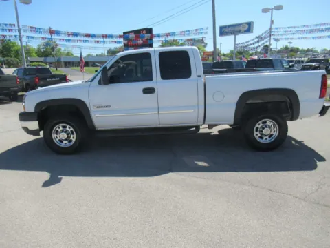 Photos of 2003 Chevrolet Silverado 2500HD LT for sale in Jefferson City, TN at Farris Motor Company - Jefferson City