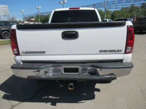 More photos of 2003 Chevrolet Silverado 2500HD LT at Farris Motor Company - Jefferson City, TN