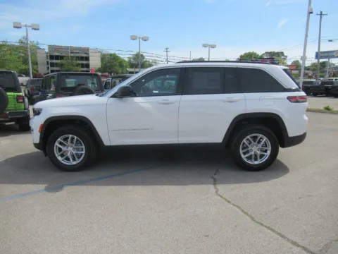 Photos of 2026 Jeep Grand Cherokee Laredo X for sale in Jefferson City, TN at Farris Motor Company - Jefferson City