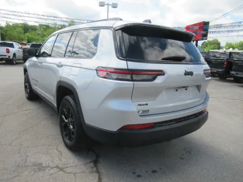 Another view of 2024 Jeep Grand Cherokee L Altitude for sale in Jefferson City, TN at Farris Motor Company - Jefferson City
