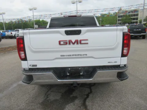 More photos of 2023 GMC Sierra 1500 SLE at Farris Motor Company - Jefferson City, TN