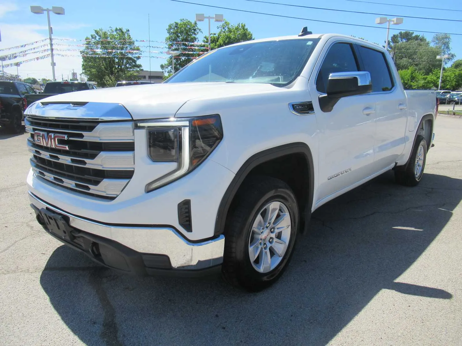 White 2023 GMC Sierra 1500 SLE for sale in Jefferson City, TN