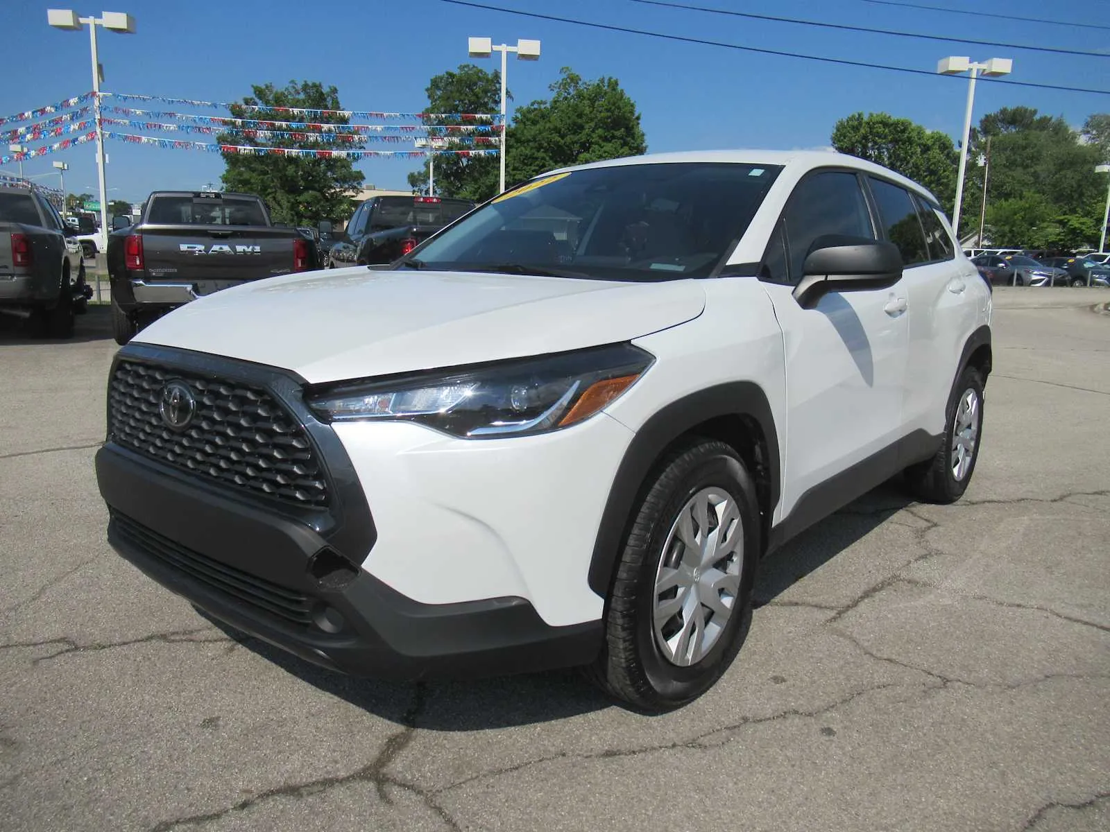 White 2022 Toyota Corolla Cross L for sale in Jefferson City, TN