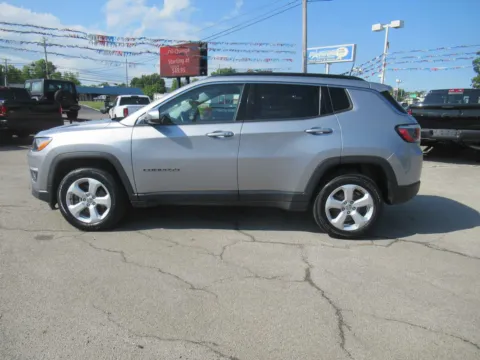 Photos of 2018 Jeep Compass Latitude for sale in Jefferson City, TN at Farris Motor Company - Jefferson City