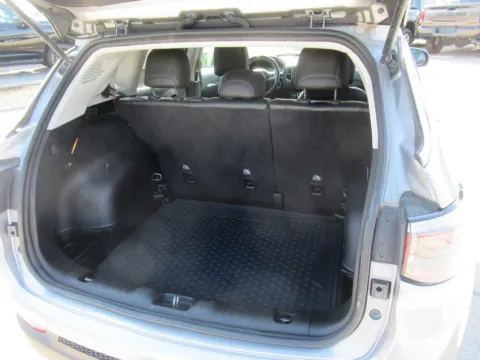 More photos of 2018 Jeep Compass Latitude at Farris Motor Company - Jefferson City, TN