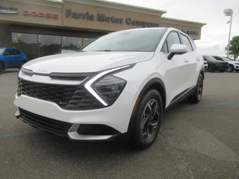 White 2025 Kia Sportage LX for sale in Jefferson City, TN