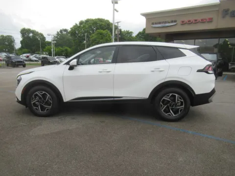 Photos of 2025 Kia Sportage LX for sale in Jefferson City, TN at Farris Motor Company - Jefferson City