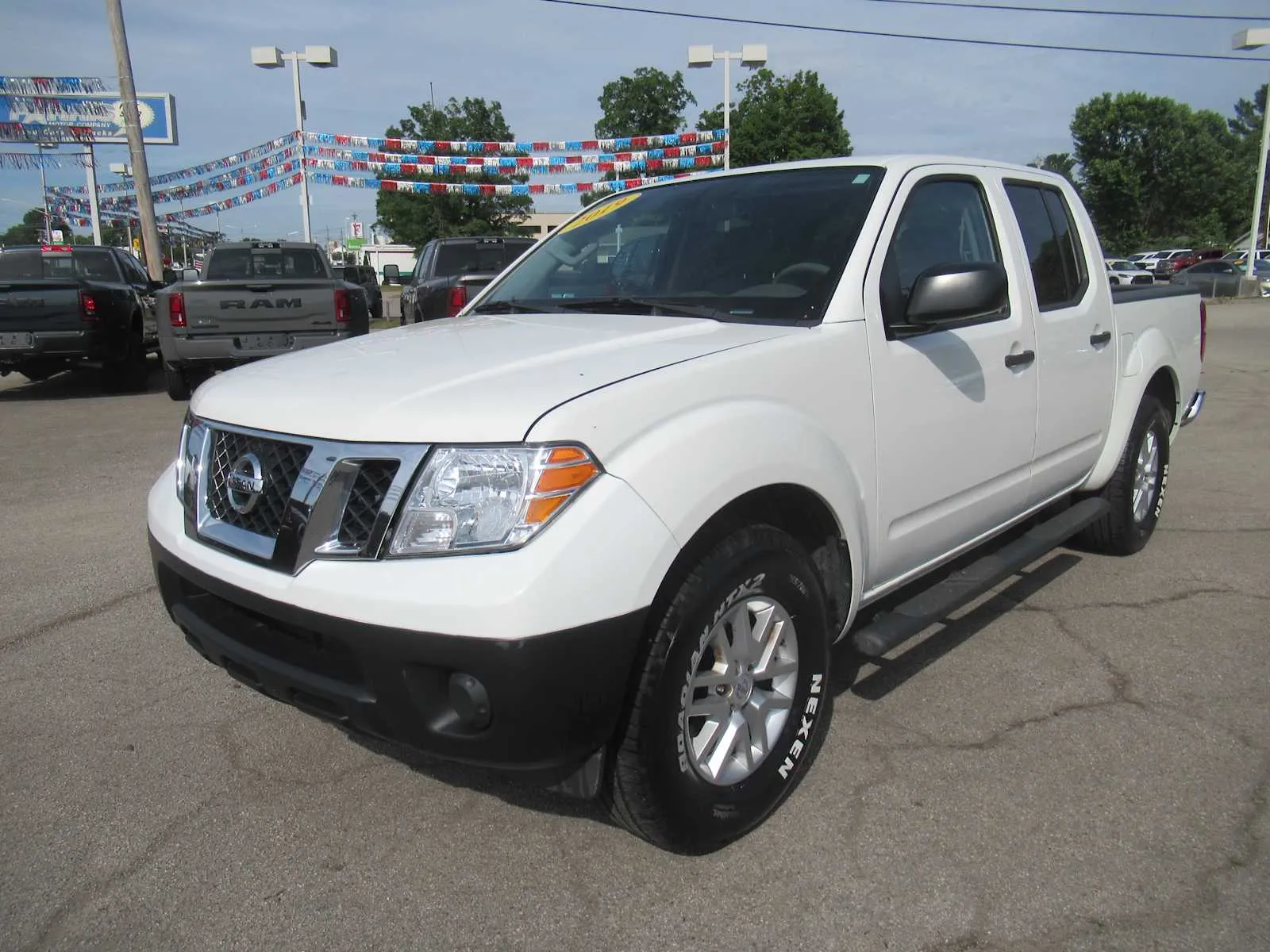 2019 Nissan Frontier 4.0 SV Crew Cab 4X2 AT SWB's photo