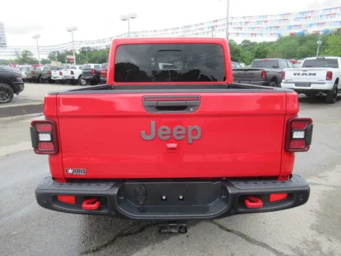 More photos of 2021 Jeep Gladiator Rubicon at Farris Motor Company - Jefferson City, TN