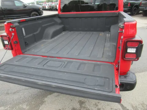 More photos of 2021 Jeep Gladiator Rubicon at Farris Motor Company - Jefferson City, TN