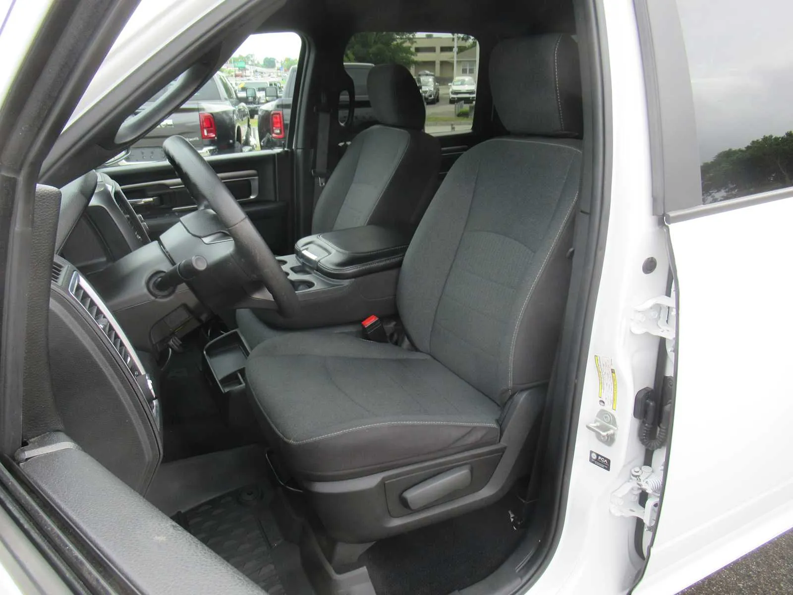 2024 RAM Ram 1500 Classic Warlock - Photo 17