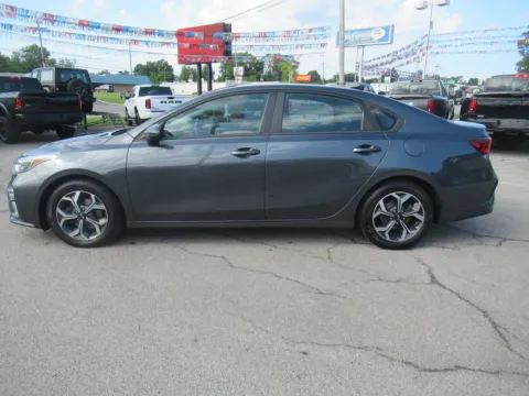 Photos of 2020 Kia Forte LXS for sale in Jefferson City, TN at Farris Motor Company - Jefferson City