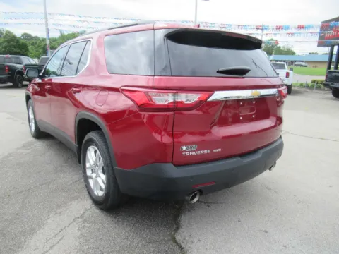 Another view of 2020 Chevrolet Traverse LT Cloth for sale in Jefferson City, TN at Farris Motor Company - Jefferson City
