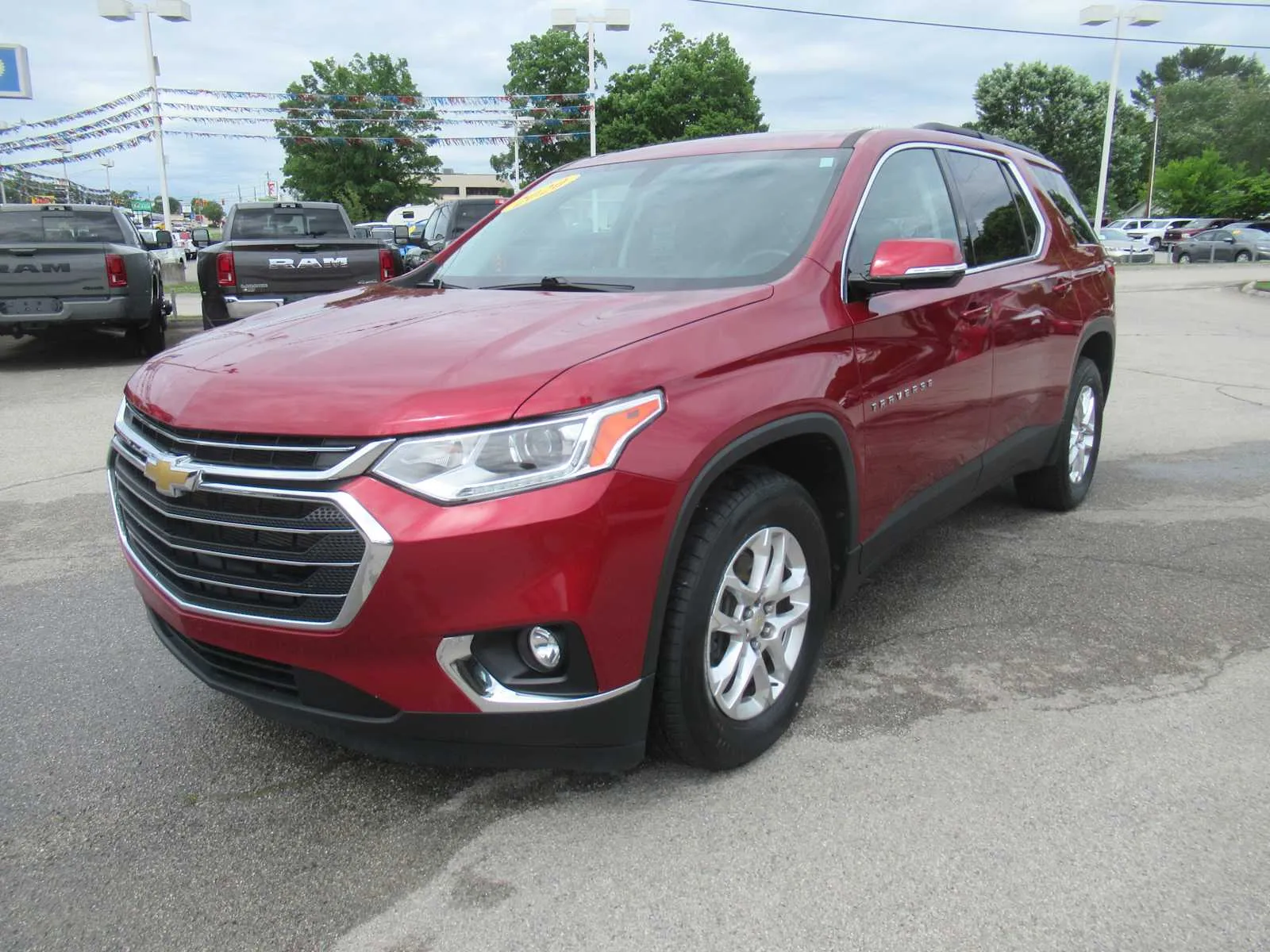 Red 2020 Chevrolet Traverse LT Cloth for sale in Jefferson City, TN