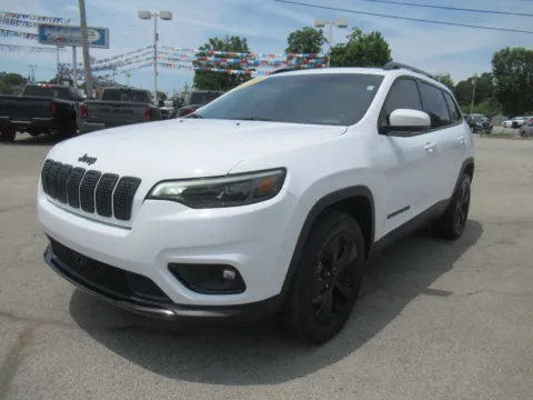 White 2021 Jeep Cherokee Altitude for sale in Jefferson City, TN