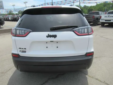 More photos of 2021 Jeep Cherokee Altitude at Farris Motor Company - Jefferson City, TN