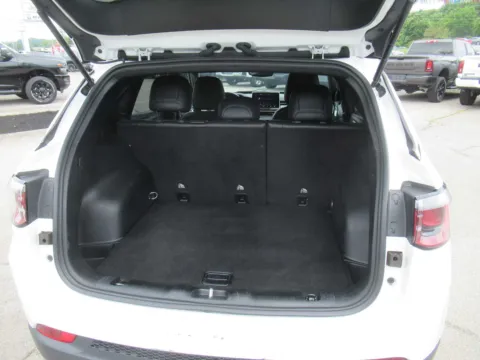 More photos of 2024 Jeep Compass Latitude at Farris Motor Company - Jefferson City, TN