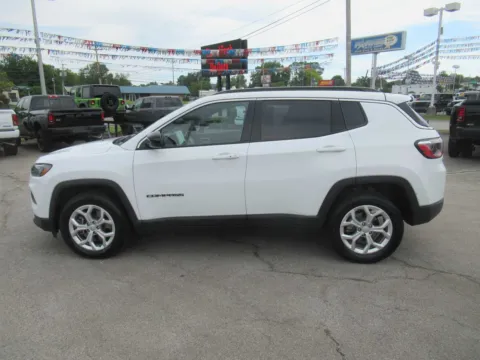 Photos of 2024 Jeep Compass Latitude for sale in Jefferson City, TN at Farris Motor Company - Jefferson City