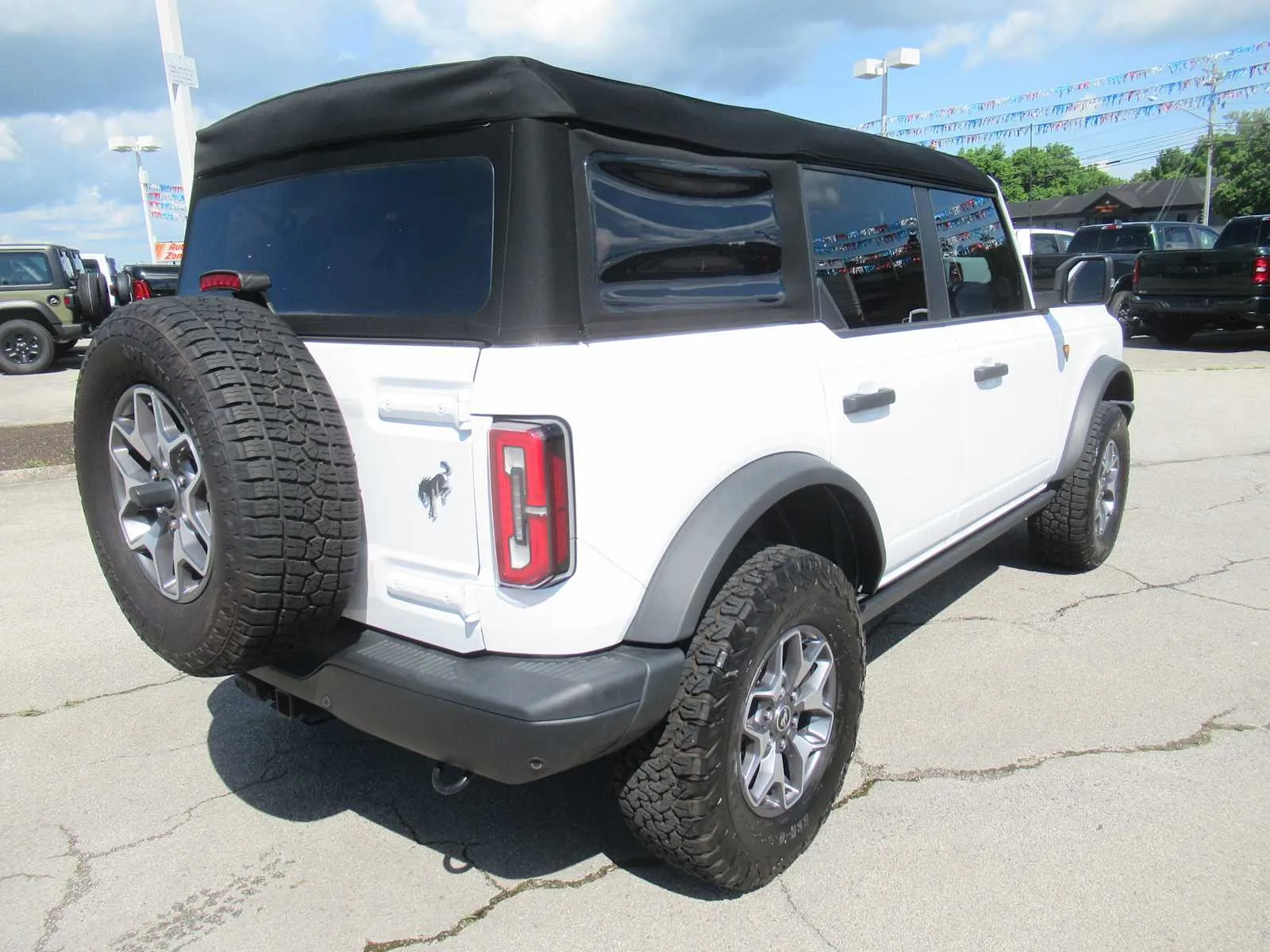 2023 Ford Bronco 4-Door Badlands - Photo 7