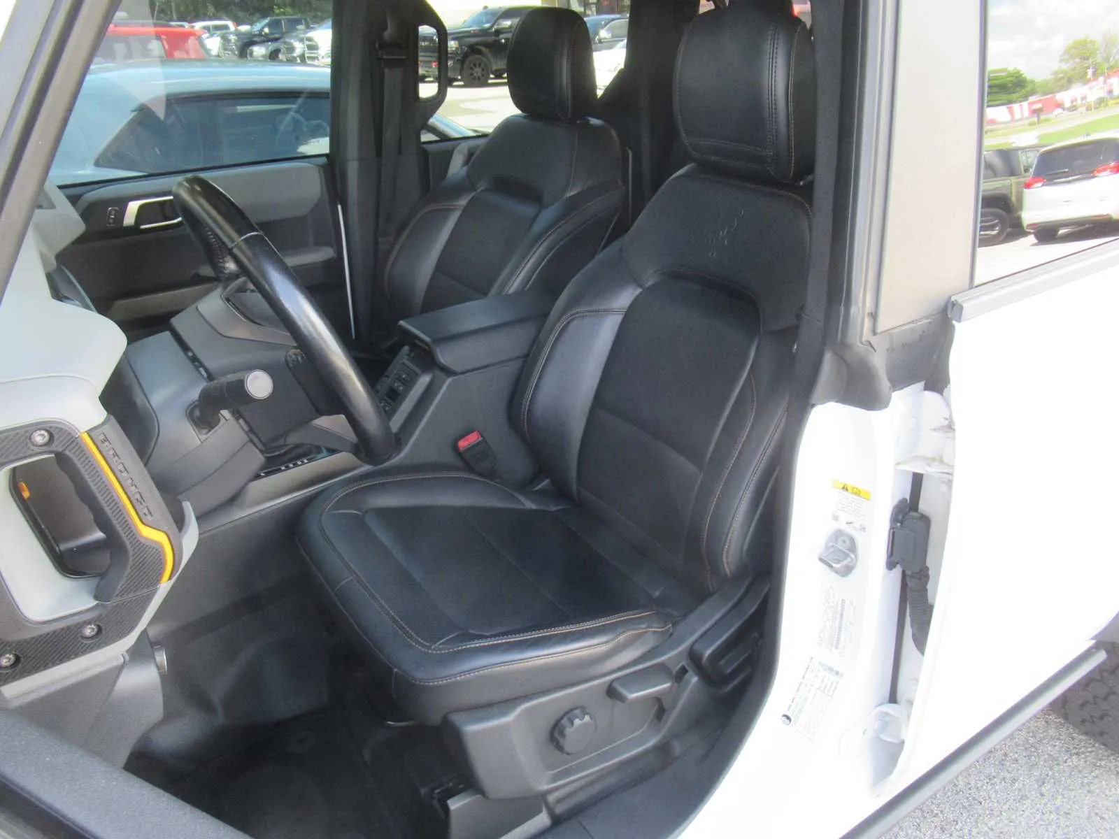 2023 Ford Bronco 4-Door Badlands - Photo 17
