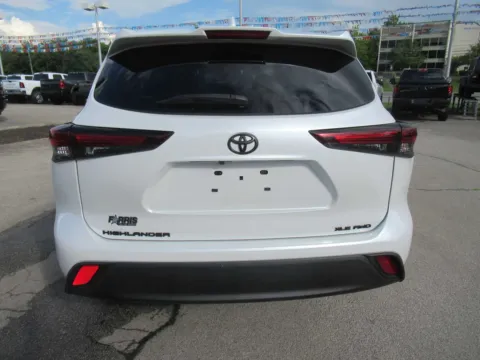 More photos of 2024 Toyota Highlander XLE at Farris Motor Company - Jefferson City, TN