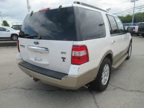 More photos of 2011 Ford Expedition XLT at Farris Motor Company - Jefferson City, TN
