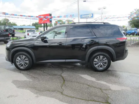 Photos of 2025 Nissan Pathfinder SV for sale in Jefferson City, TN at Farris Motor Company - Jefferson City