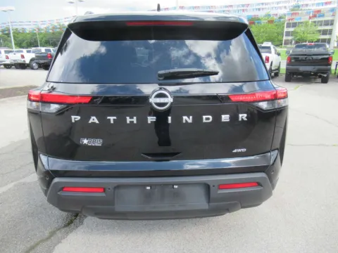 More photos of 2025 Nissan Pathfinder SV at Farris Motor Company - Jefferson City, TN
