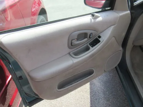 More photos of 1999 Chevrolet Lumina LS at Farris Motor Company - Jefferson City, TN