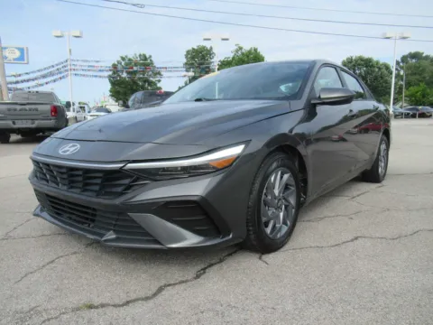 Gray 2024 Hyundai Elantra SEL for sale in Jefferson City, TN
