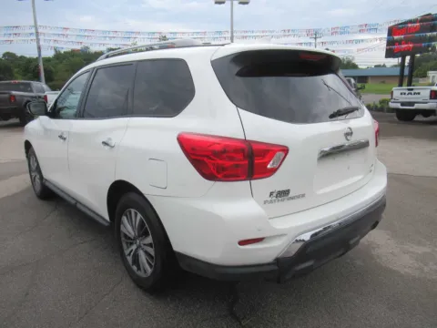 Another view of 2020 Nissan Pathfinder SL for sale in Jefferson City, TN at Farris Motor Company - Jefferson City