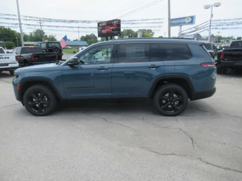 Photos of 2026 Jeep Grand Cherokee L Limited for sale in Jefferson City, TN at Farris Motor Company - Jefferson City