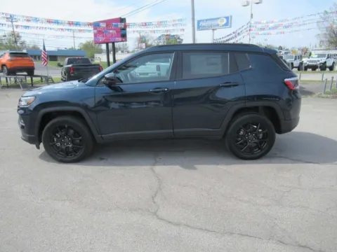 Photos of 2026 Jeep Compass Latitude for sale in Jefferson City, TN at Farris Motor Company - Jefferson City