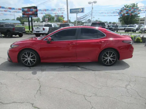 Photos of 2022 Toyota Camry SE for sale in Jefferson City, TN at Farris Motor Company - Jefferson City