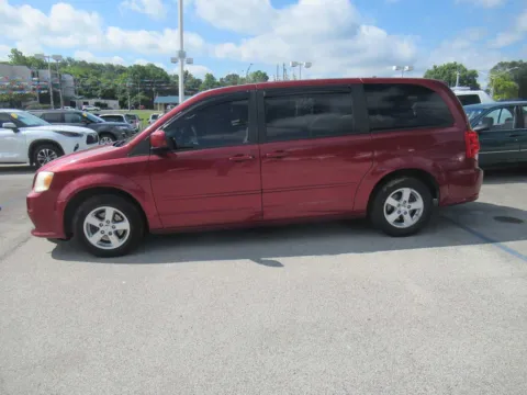 Photos of 2011 Dodge Grand Caravan Mainstreet for sale in Jefferson City, TN at Farris Motor Company - Jefferson City