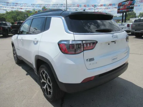 Another view of 2026 Jeep Compass Limited for sale in Jefferson City, TN at Farris Motor Company - Jefferson City