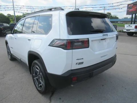 Another view of 2026 Jeep Cherokee Limited for sale in Jefferson City, TN at Farris Motor Company - Jefferson City