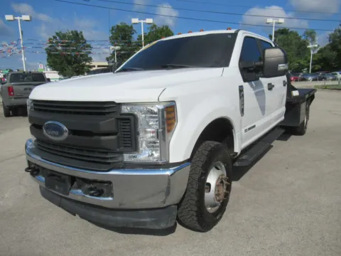 White 2018 Ford Super Duty F-350 DRW Chassis Cab XL for sale in Jefferson City, TN